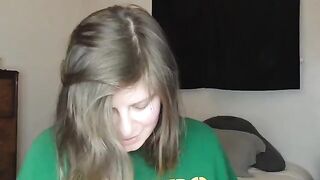 A hot girl from Wisconsin fucks like a real professional