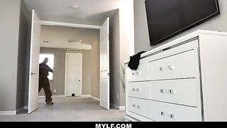 The babysitter Joslyn James got caught and screwed