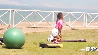 Peruvian woman exercises at the gym, showing her ass