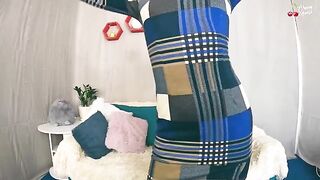 This hot MILF is crazy about a huge cock, she loves to ride it