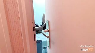 I’m watching my stepsister masturbating and I offered her my cock, she accepted!