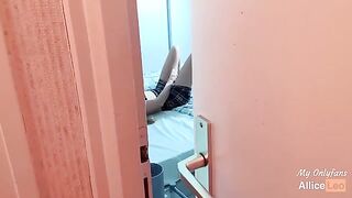 I’m watching my stepsister masturbating and I offered her my cock, she accepted!