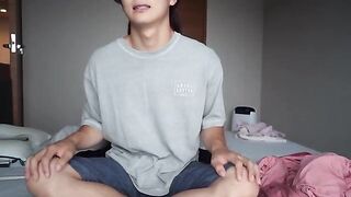 The hottest bitch Femdom Facesitting while Handjob, Shaking Doggy