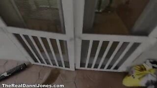 A wife seduced her husband's friend in the kitchen while he was at work