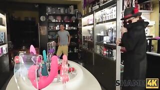 Older woman is addicted to big dicks, not her husband