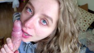 What makes you shake? A super cute girl shows her skills on camera