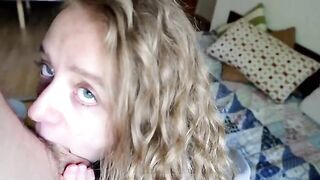 What makes you shake? A super cute girl shows her skills on camera