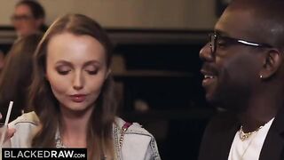 Sweet Sia takes the whole big dick of Joss