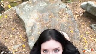 Girl showed her ass and was fucked hard in the woods by a guy