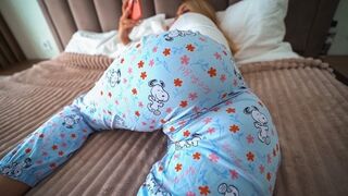 Hot stepdaughter seduces her stepfather by leaving the door open while watching porn