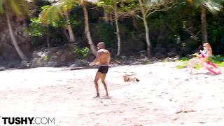 A hot chick with a beautiful body has anal sex