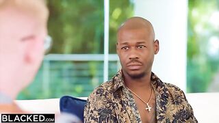 Eve gets a hall pass for a wild night while her hubby watches