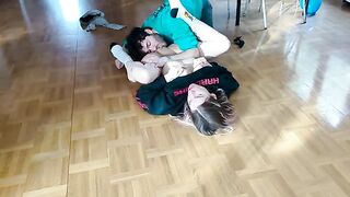 Guy fucks his girlfriend on the floor, she squirts and he cumms a lot