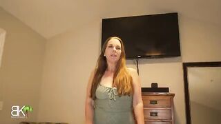 My stepmom’s big ass is irresistible, sharing a bed with her is too hot!