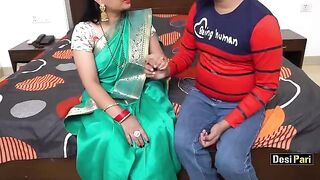 Desi Pari teaches English to a boy and fucks with him in return