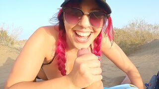 A foreign girl exposed herself at night, an Italian wife by day, documentary-style porn