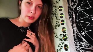 Girl plays computer while her boyfriend fucked her stepsister