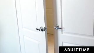 Carter Cruise seduced by sexy MILF Alexis Fawx
