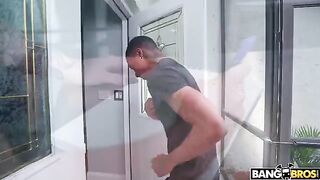 Damion Dayski knocks on the wrong door, but the sexy Arietta Adams lets him in