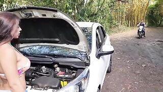 A stranger helped me in a car, and I rewarded him well