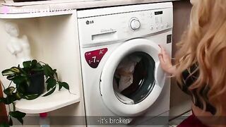 A big ass wife got stuck, but had anal creampie and cumshot