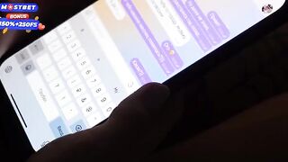 A sexy girl was stuck in the car and started to masturbate