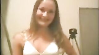 A young girl gets fucked and it's fucking amazing!