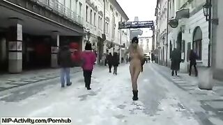 A French student goes out with her boobs and ass in the street