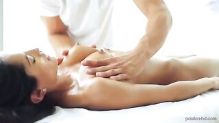 Guy convinced a girl to have sex after a relaxing massage