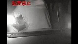 A young couple tried to have sex right in the car
