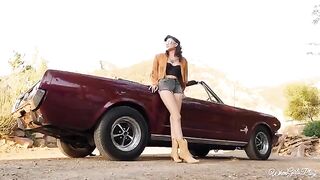 Two retro beauties seduce each other with their perfect asses