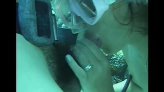 A guy had sex with a hairy girl in the swimming pool