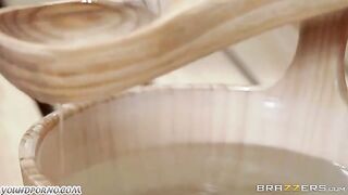 The guy proposed sex to a woman in sauna