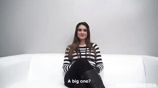 Czech girl ended up sucking the agent’s cock at the casting for spankbank
