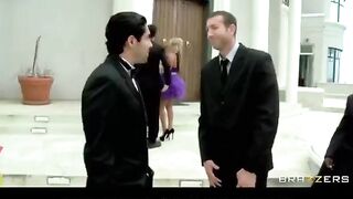 The bride had sex with a witness right after the painting