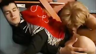 A mom woke her son up with a blowjob skillfully