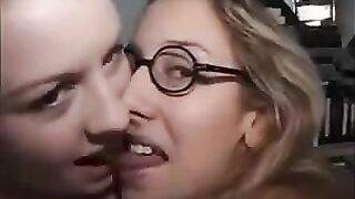 Sexual girls have group sex in the hostel room
