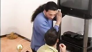 Two guys paid themselves with sex for repairing the TV set