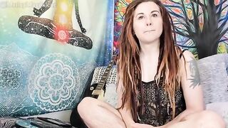 Funny hirsute girl rubs her hairy twat on cam