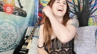 Funny hirsute girl rubs her hairy twat on cam