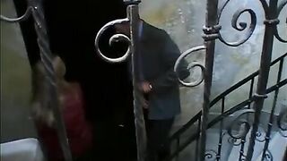 A courtesan can get rich by doing anal sex