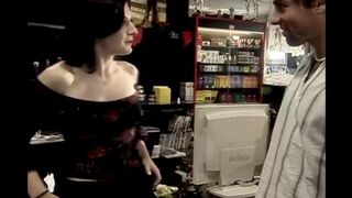 A quick fuck with a seductive saleswoman right behind the counter