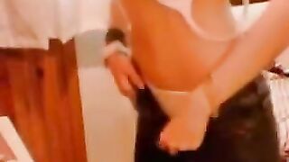 No one expected that from a girl, especially in cam show