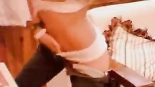 No one expected that from a girl, especially in cam show