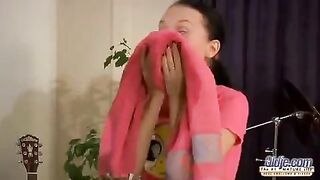 An aged guy fucked juicy ass of a young girl