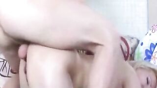 Mature woman fucks in her anal at home