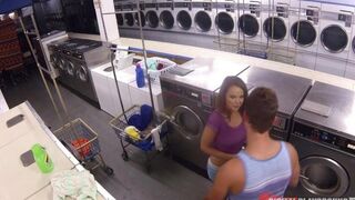 A guy screwed Dillion Harper in the laundry room - Eporn