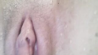 A girl managed to reach orgasm while standing in the water