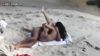 Real hidden camera footage of people having fun on the beach