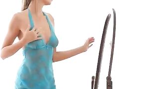 A little erotic show in front of the mirror for your pleasure